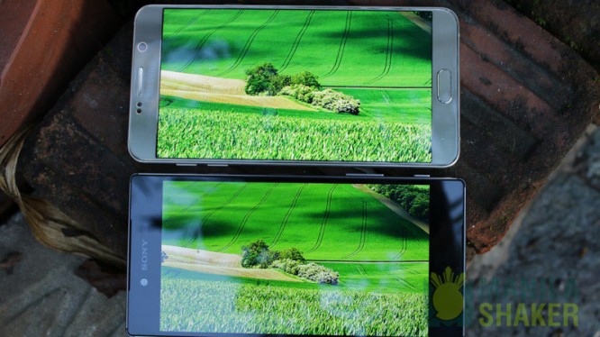 Xperia X premium vs Samsung Galaxy Note 6 super AMOLED display